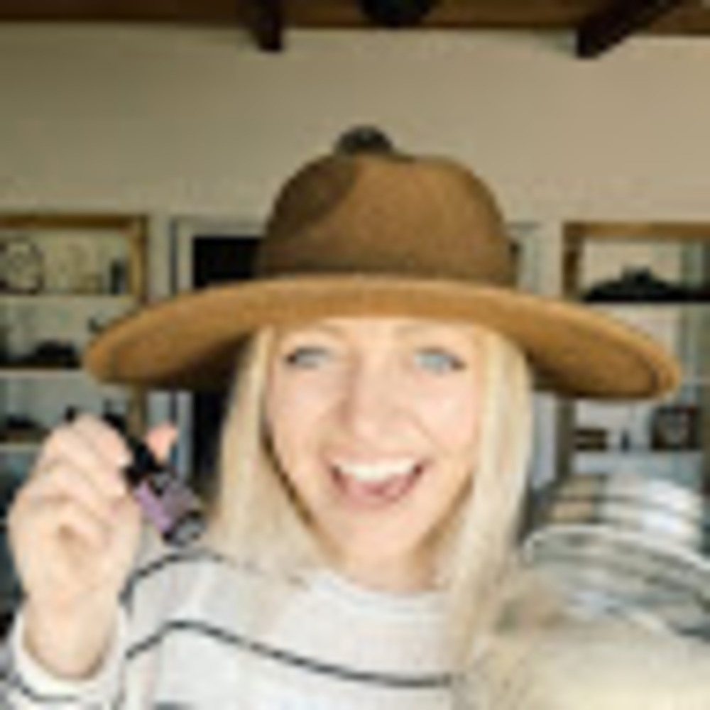 Meet your Posher, Cassie